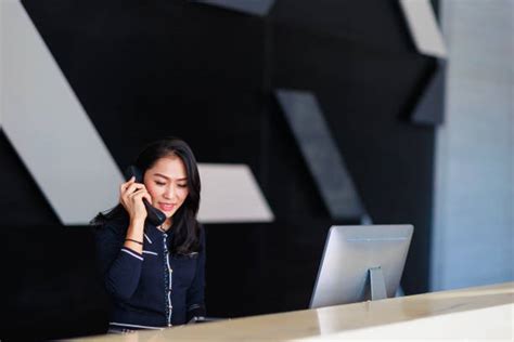 Raz Es Pelas Quais Voc Deve Se Tornar Um Recepcionista Asinstituto