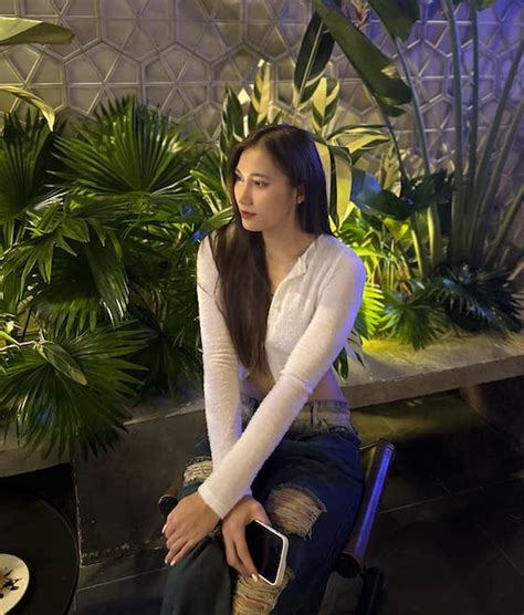 Hình ảnh hậu trường hot girl bóng chuyền Lan Vy của đội VTV Bình Điền Long An