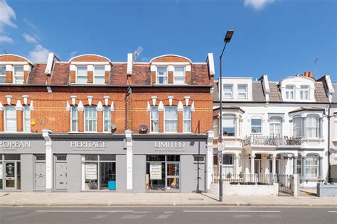 Neighbors on dawes road are fighting the new retail park 25