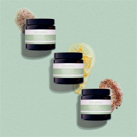 Rekomendasi Exfoliating Mask Lokal Cerahkan Wajah Kusam