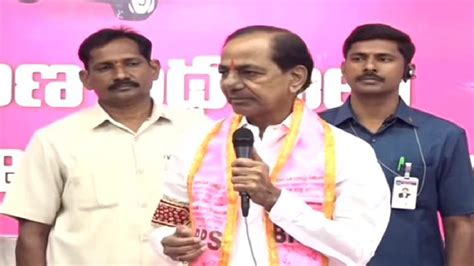 मेनिफेस्टो में Kcr ने लगाई वादों की झड़ी 5 लाख बीमा से लेकर 1 लाख 2bhk