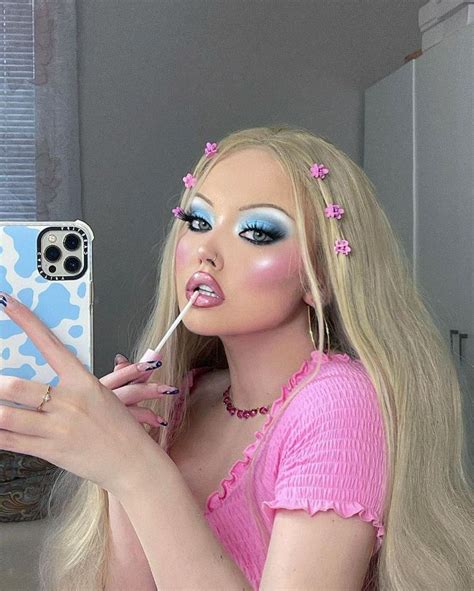 Celebrate Summer With These Bright Barbie Inspired Makeup Looks VIVA