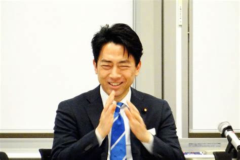 日本版ライドシェア開始、小泉氏らが超党派勉強会 「トラブル報告はない」 カナロコ By 神奈川新聞