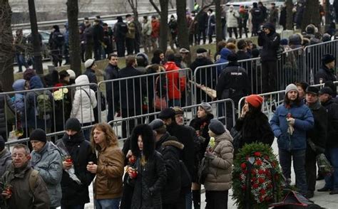 Thousands Pay Last Respects To Slain Putin Critic Digital Journal