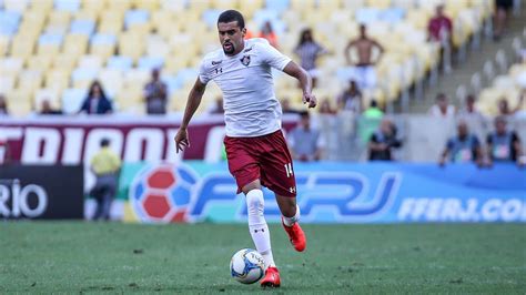 Lembra Dele Ex Fluminense Zagueiro Anunciado Como Refor O Do