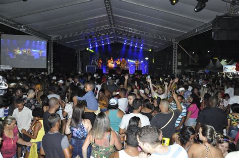 Carnaval De Pinheiral Ter Shows Regionais Matin S E Tradicionais