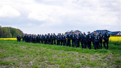 Arian 6 Suche Nach Vermisstem Autistischen Jungen Luftwaffe Hilft