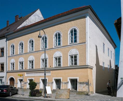 Quartier F R Polizei Umbau Von Hitlers Geburtshaus Kostet Millionen