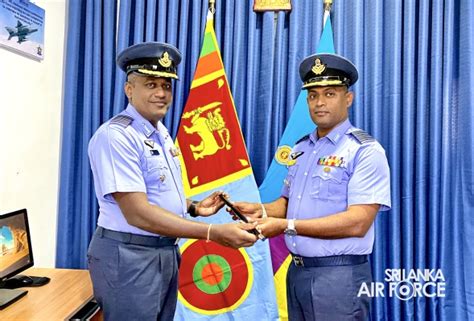 CHANGE OF COMMAND AT SLAF STATION PIDURUTALAGALA | Sri Lanka Air Force