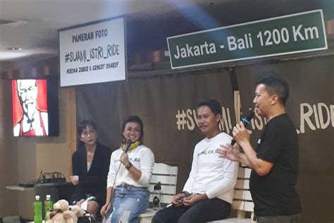 Foto Romantis Nirina Zubir Dan Suami Bersepeda Jakarta Bali Tepat