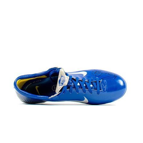 Nike Mercurial Vapor III R9 Ronaldo Signed – Classic Soccer Cleats