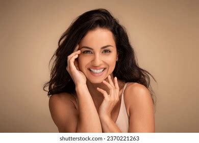 Thousand Woman Naked Smiling Royalty Free Images Stock Photos Pictures Shutterstock