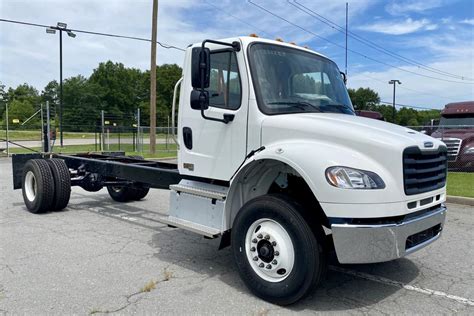 2024 FREIGHTLINER M2106 CAB CHASSIS TRUCK FOR SALE #3050