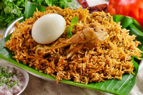 Chettinad Chicken Biryani | Chettinadu Chicken Dum Biryani | Vismai Food