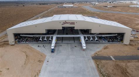 Stratolaunch Il Nuovo Aereo Pi Grande Del Mondo Cuenews Space