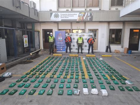 Armada de Colombia incauta 241 kilogramos de clorhidrato de cocaína en