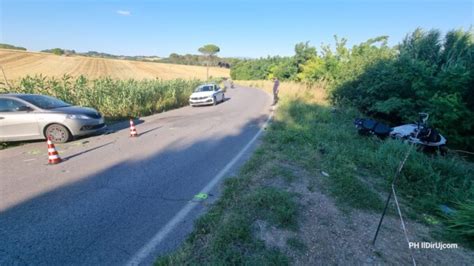 Incidente A Perugia Scontro Tra Moto E Auto Ferito Motociclista