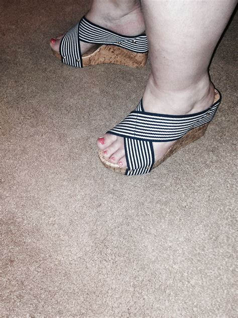 Wifey S Sexy Pink Toes In Wedges Porn Pictures Xxx Photos Sex Images