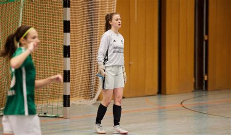 Super Spiele Spannung pur so macht Hallenfußball Spaß