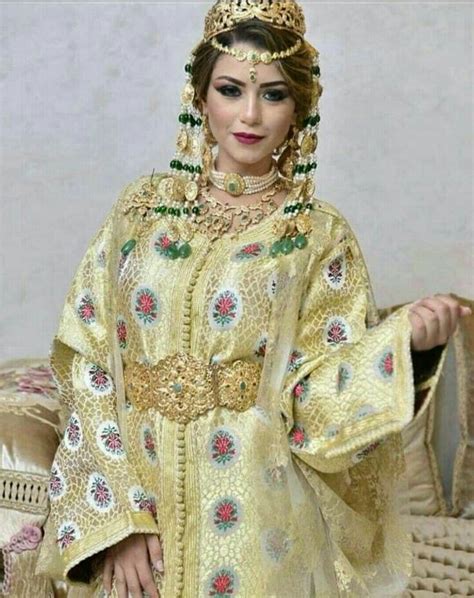 الامازيغ الباس الامازيغي المغربي Mariée Marocaine Caftan Brocard Caftan