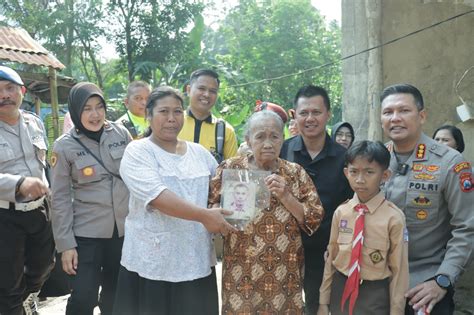 Polresta Malang Kota Gelar Baksos Bedah Rumah Dan Tempat Ibadah