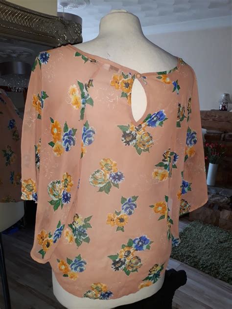 Nude Flower Print Floaty Top In Ch Wirral F R Zum Verkauf Shpock De