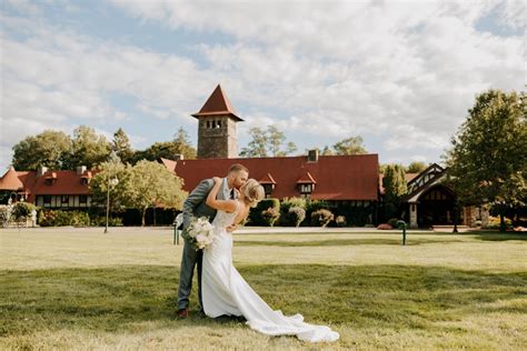 11 Timeless Mansion Wedding Venues in Connecticut | See Prices