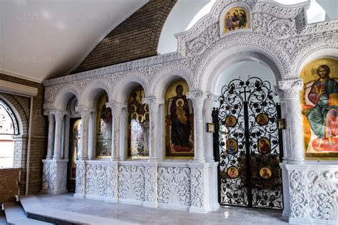 Большой одноярусный иконостас из итальянского мрамора Свято ...