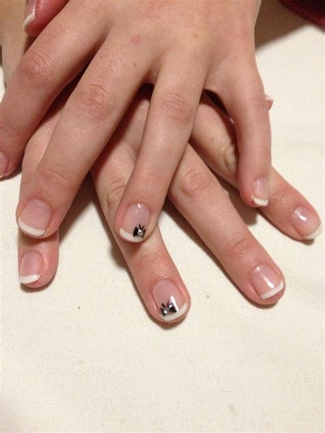 Gel Overlays With A Cute Bow And Gem Gel Overlay Nails Cute Bows