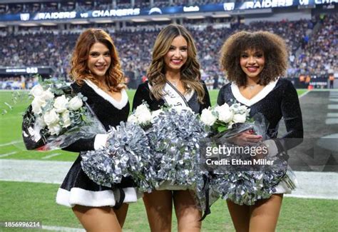 321 Raiderette Cheerleader Photos And High Res Pictures Getty Images