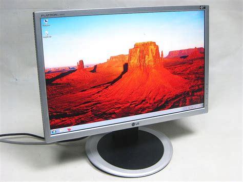 Monitor LG Flatron L194WS SF Z Kablami 1440x900 9159520067