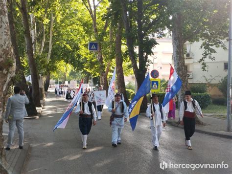 Mostar Kulturno Umjetni Ka Dru Tva Prezentirala Bogatstvo Izvornog