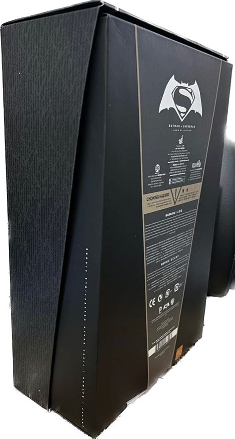 MMS HOT TOYS Batman Tech Cowl Sniper Rifle 興趣及遊戲 玩具 遊戲類 Carousell