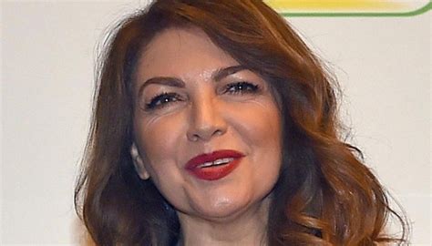 Cristina D Avena In Bikini Con La Sorella Su Instagram Semplicemente Splendida