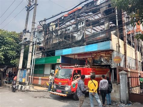 Gedung Malang Plaza Masih Panas Tim Labfor Polda Jatim Mundur