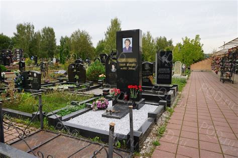 Золотые буквы и надписи на памятниках - Сусальное золото, скарпель