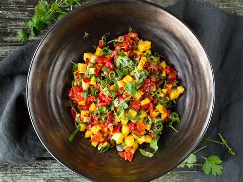 Mangosalat Med Paprika Og Koriander Oppskrift Meny No