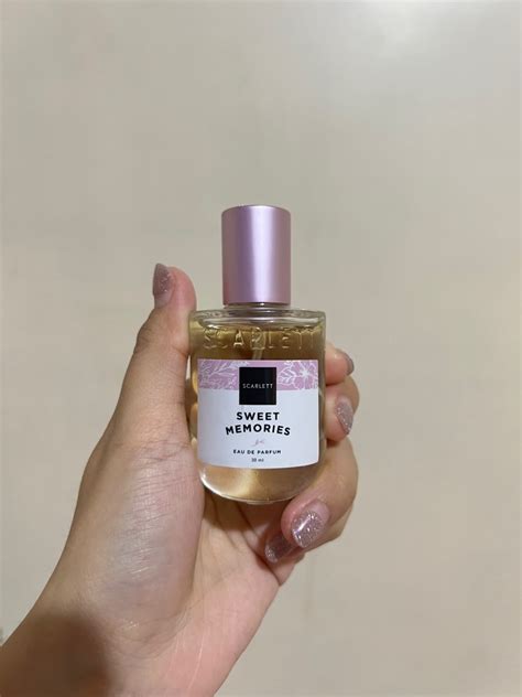 Scarlett parfum, Kesehatan & Kecantikan, Parfum, Kuku & Lainnya di ...