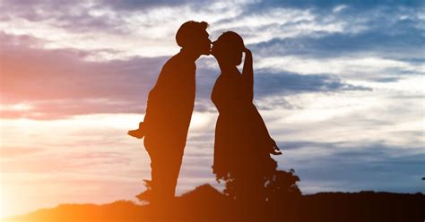 Porn Aos Primeira Transa Aos Estudo Mostra H Bitos Sexuais No Pa S