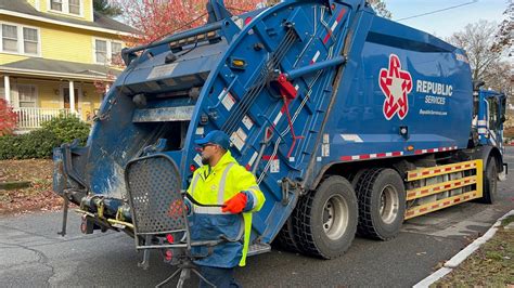 Republic Services Garbage Truck Packing Reading Trash YouTube