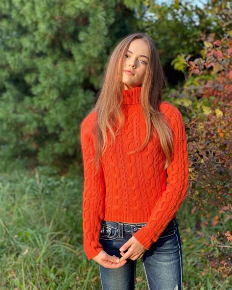 Kristina Pimenova Instagram Girls Sweet Turtleneck Sweater