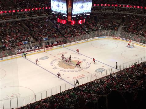 Section 321 at United Center - Chicago Blackhawks - RateYourSeats.com