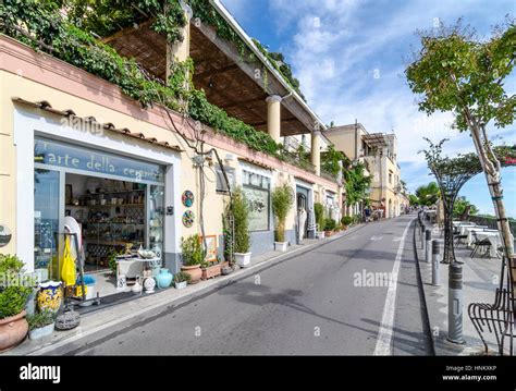 Tiendas Positano Fotos E Im Genes De Stock Alamy