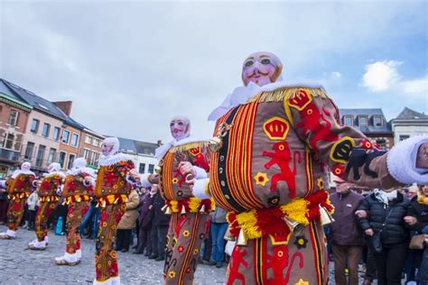 Carnevale Di Binche 2025 Sfilate Dei Gilles In Belgio