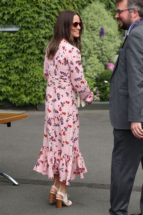 Pippa Middletons Pink Wimbledon Dress With A White Clutch And Heels