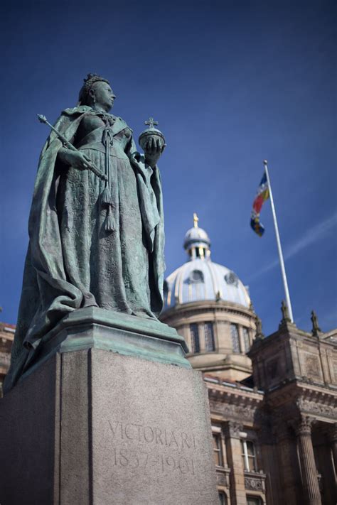 Queen Victoria Statue Jon Cruttenden Photography