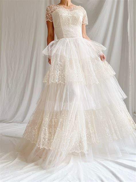 1950s Tulle and Embroidered Lace Gown - XXS/0 in 2025 | Chantilly lace