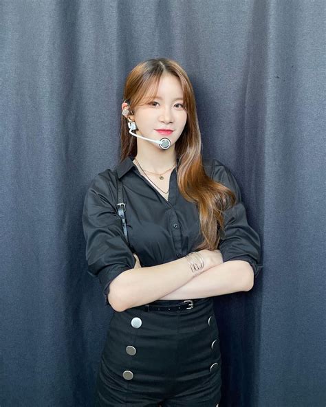 hot issue mayna instagram update kpopping