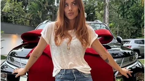 Giovanna Ewbank Celebra Conquista De Carro De Luxo Sonho Jornal De