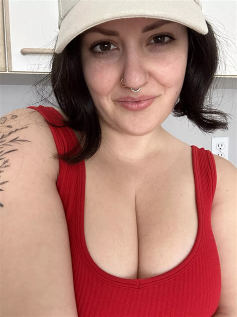 Off To Do Milf Stuff Like Go Grocery Shopping And Then Try To Go Seduce My Hot Neighbour Lol